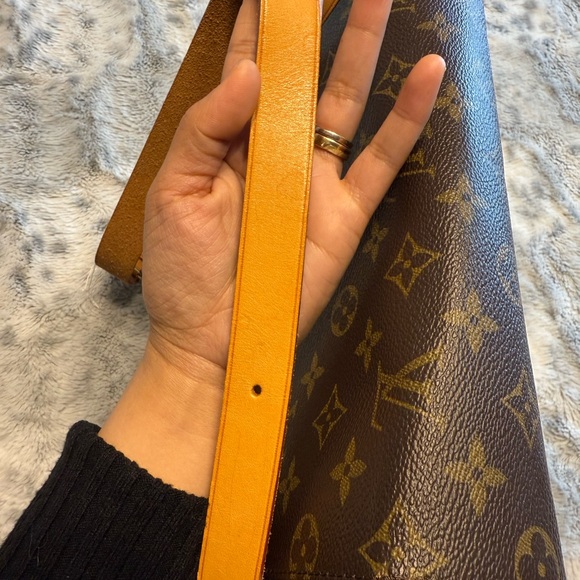 Cartouchiere LV bag - Picture 7 of 13